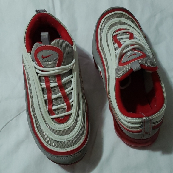 shoes - Picture 3 of 4